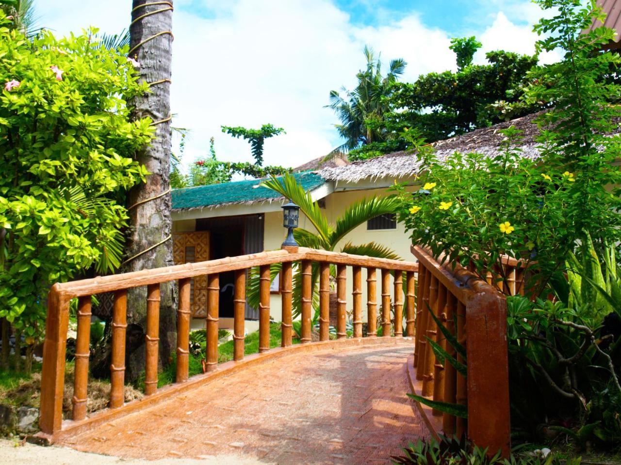 The Shark'S Tail Dive Center Hotell Daanbantayan Eksteriør bilde
